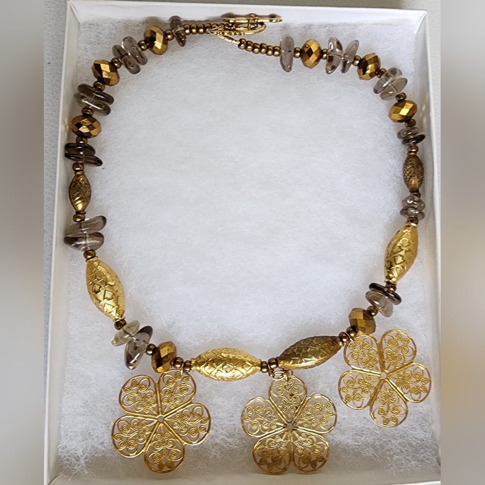 gold flower necklace